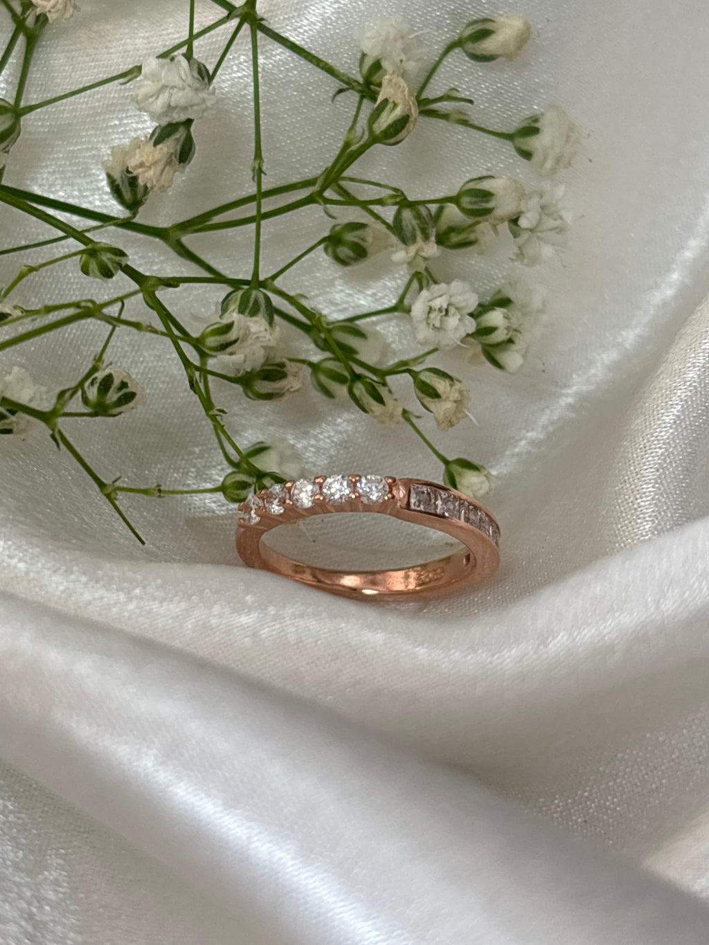 Eterna Spark Ring